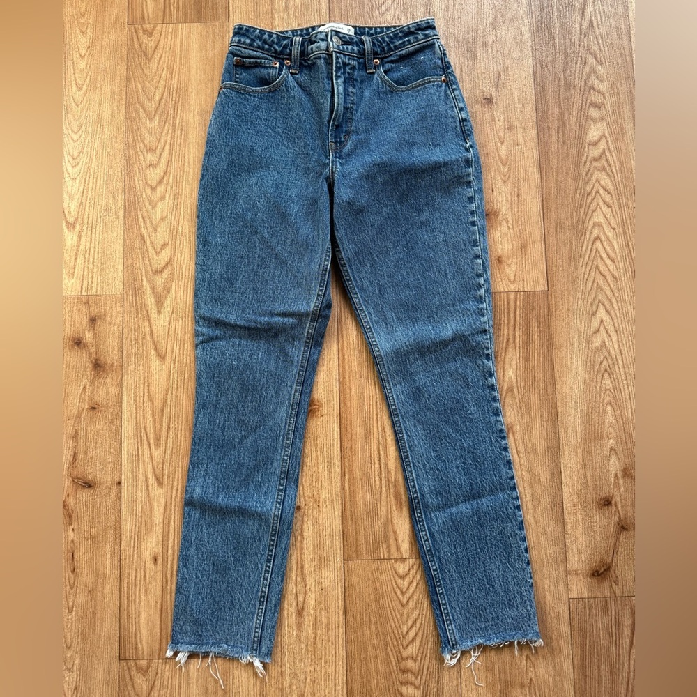 Abercrombie & Fitch Skinny High Rise Jeans - Picture 1 of 3